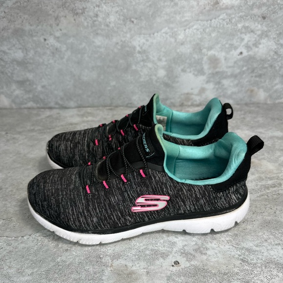 Skechers Women's Summits Quick Getaway Slip-On Sneaker Black